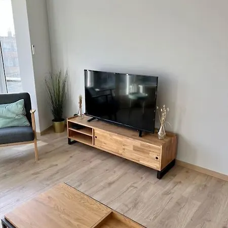 Entierement Renove A Appartement