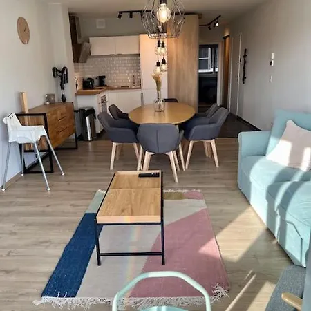 Entierement Renove A Apartment