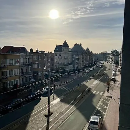 Entierement Renove A Apartment