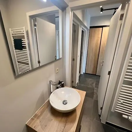 Entierement Renove A Appartement *