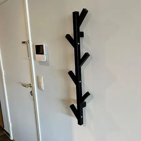 Entierement Renove A *