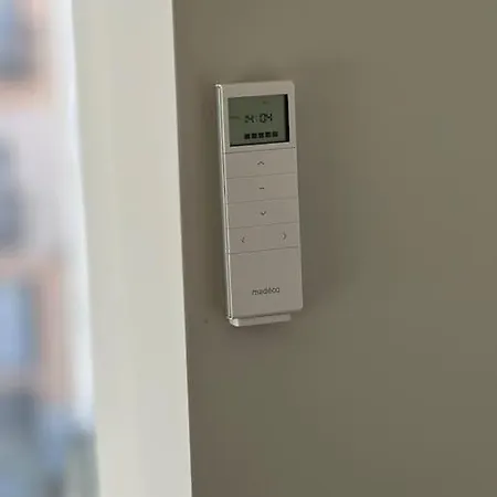 Entierement Renove A *